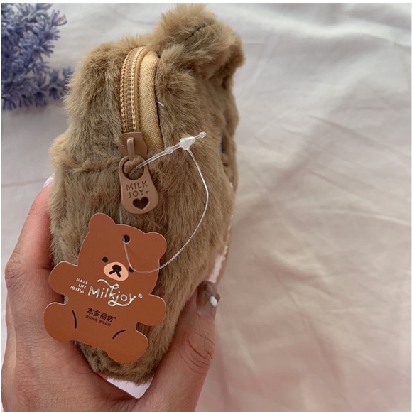 NWT Super furry dog pouch, OS, brown - Picture 5 of 9